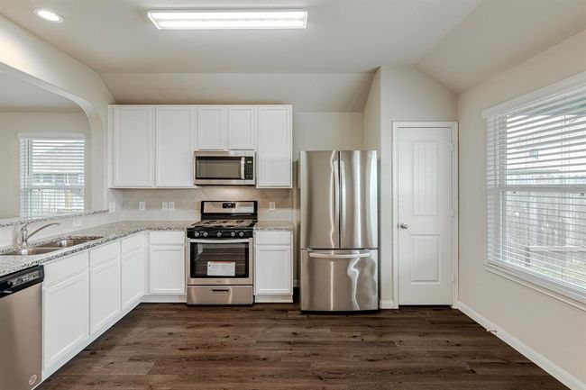 Stainless steel appliances | Image 13