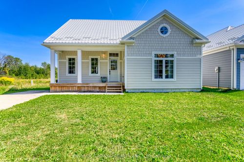 7608 Thomas Sq, Town Of Plympton Wyoming, ON, N0N1J0 | Card Image