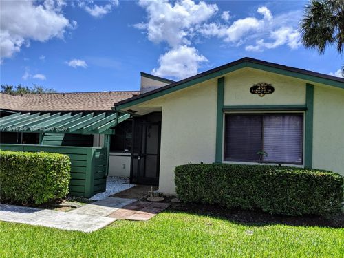 4-460 Lakeview Dr, Weston, FL, 33326-2480 | Card Image