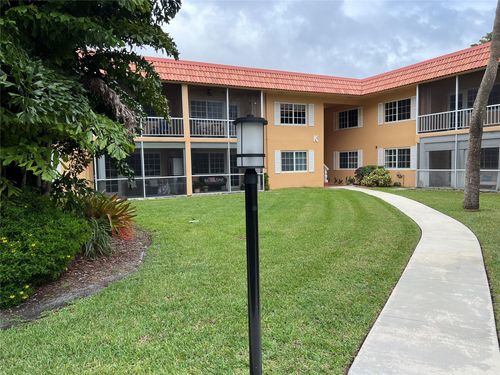 apt-109k-351 Ne 19th Pl, Wilton Manors, FL, 33305-2008 | Card Image