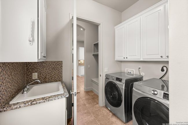 30171 Setterfeld Cir, House other with 4 bedrooms, 4 bathrooms and null parking in Fair Oaks Ranch TX | Image 33