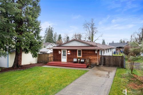 1975 Wilson Ave, Enumclaw, WA, 98022-3303 | Card Image
