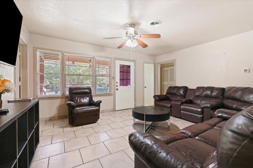 3404 Livingston Ave, Fort Worth, TX, 76110-3738 | Card Image