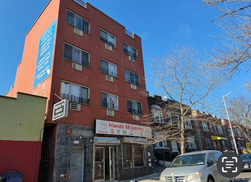 3550 92nd St, Jackson Heights, NY, 11372-5862 | Card Image