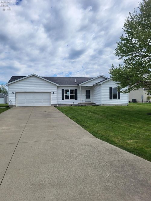 1808 Mario Place, Fremont, OH, 43420 | Card Image