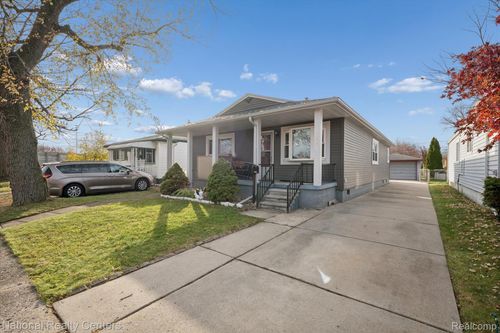 5644 Croissant St, Dearborn Heights, MI, 48125-3438 | Card Image