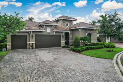 9531 Vallen Ct, House other with 4 bedrooms, 3 bathrooms and null parking in Parkland FL | Image 2