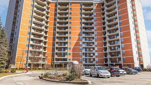 905-7811 Yonge St, Thornhill, ON, L3T4S3 | Card Image