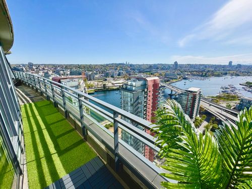 3305-33 Smithe Street, Vancouver, BC, V6B0B5 | Card Image