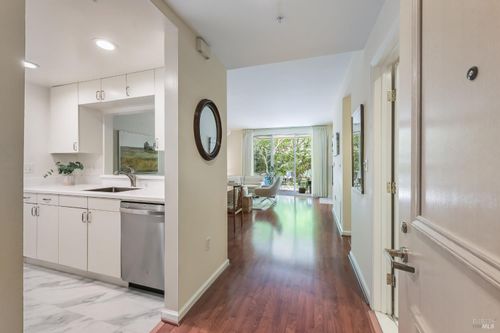 2g-400 Deer Valley Rd, San Rafael, CA, 94903-5519 | Card Image