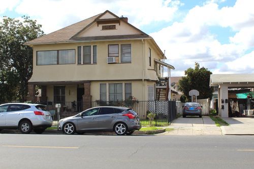 333 N L St, Dinuba, CA, 93618 | Card Image