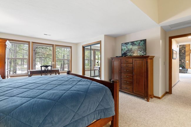 21-Prime Suite-Window-JustinEwing_R12 | Image 21