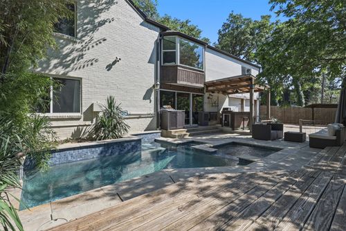 2112 Coral Dr, Arlington, TX, 76010-5601 | Card Image