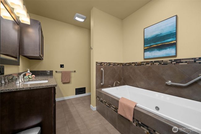 Soaker Tub | Image 25