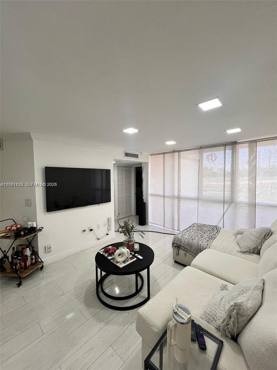 Residential Lease in Hialeah 5