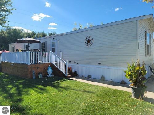 3331 Lassie Dr, Alma, MI, 48801-8732 | Card Image