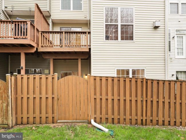 9332 Branch Side Ln, Townhouse with 4 bedrooms, 4 bathrooms and null parking in FAIRFAX VA | Image 38
