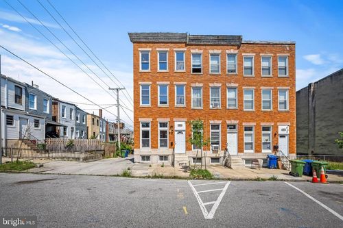 2011 Boone St, BALTIMORE, MD, 21218-6135 | Card Image