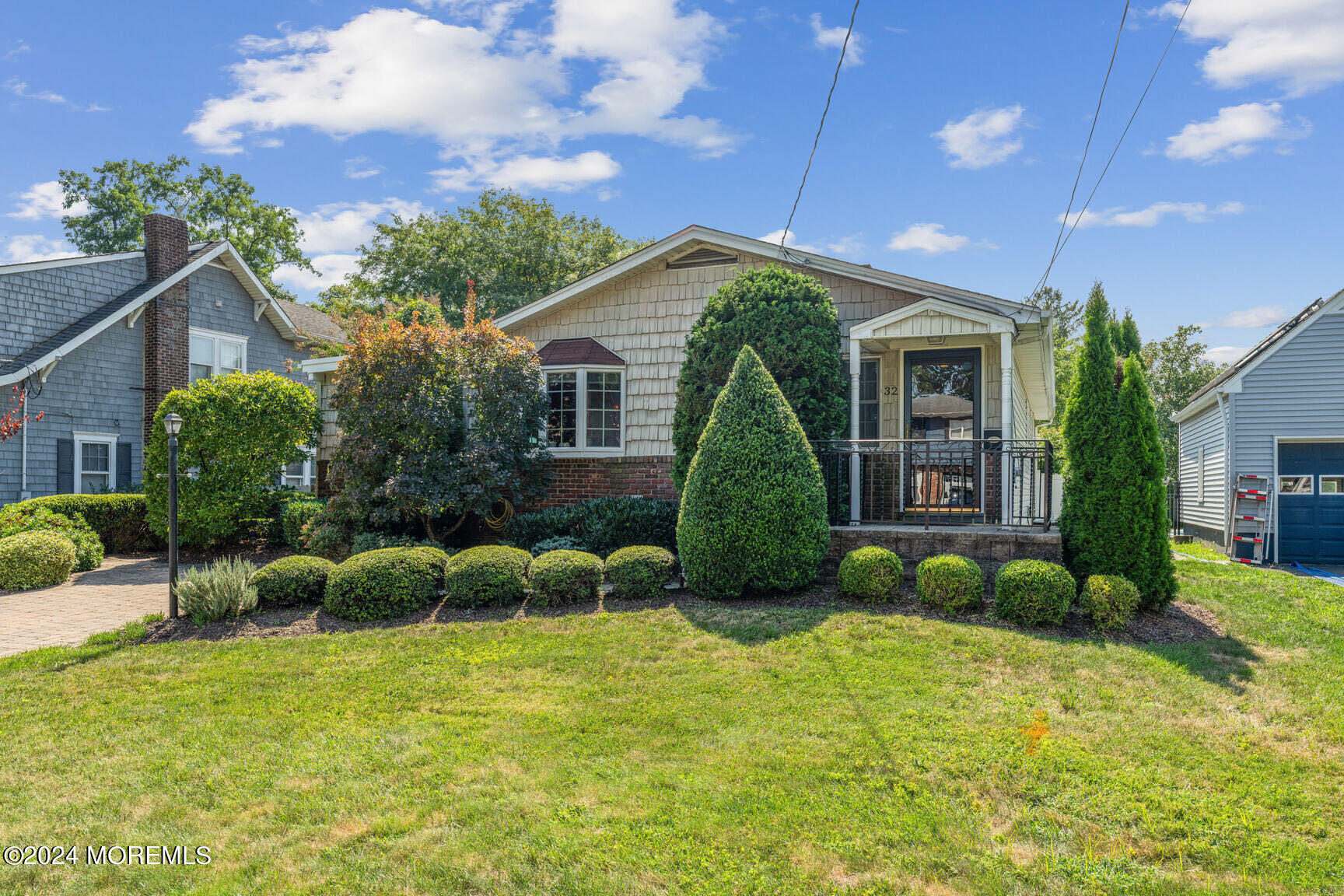 Wilson Cir, Red Bank, NJ 07701