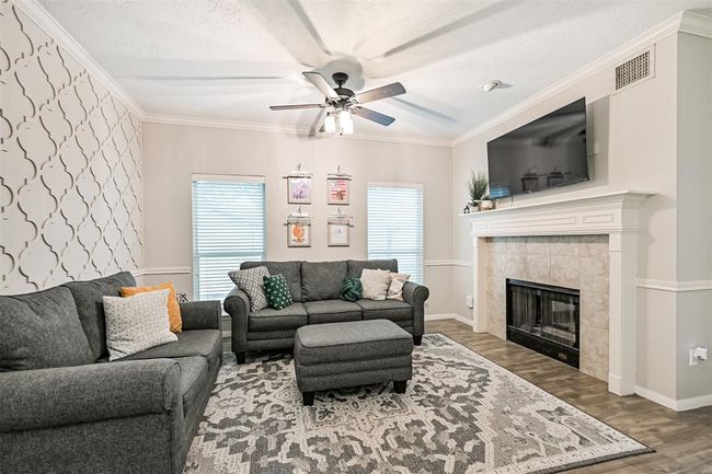 3602 Pine Stream Dr, House other with 4 bedrooms, 3 bathrooms and 2 parking in Pearland TX | Image 4