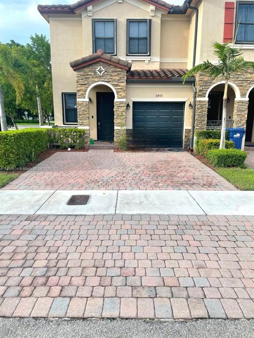 11433 Sw 251st St, Homestead, FL, 33032-2566 | Card Image