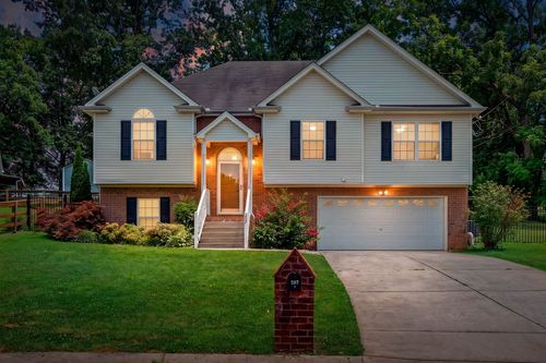 207 S Aztec Dr, White House, TN, 37188-8139 | Card Image