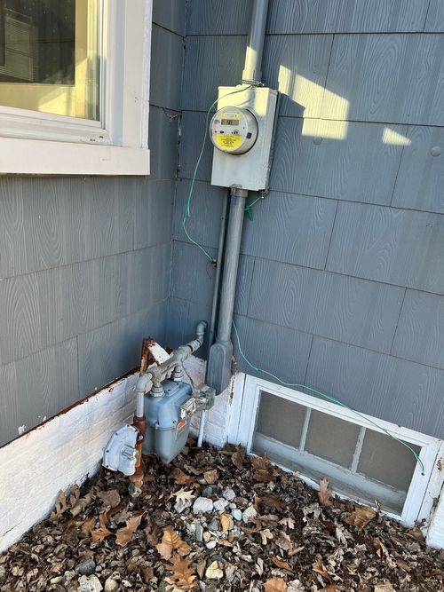 501 N Elm St, Clinton, IL, 61727-1307 | Card Image