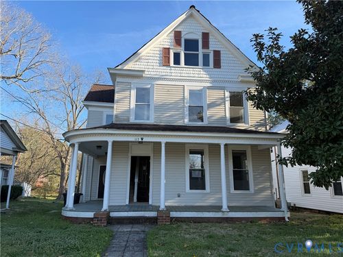 113 W Main St, Wakefield, VA, 23888-2955 | Card Image