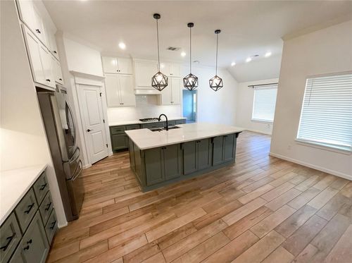 5509 Carmel Creek Drive, Mustang, OK, 73064 | Card Image