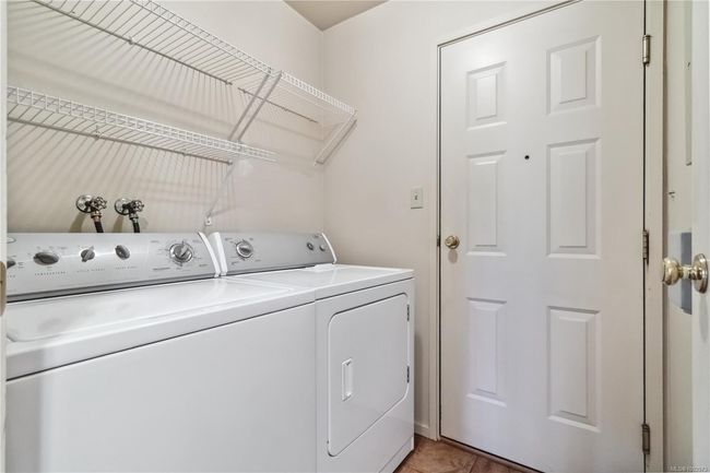1 - 981 Fir Tree Glen, Townhouse with 2 bedrooms, 3 bathrooms and null parking in Saanich BC | Image 37