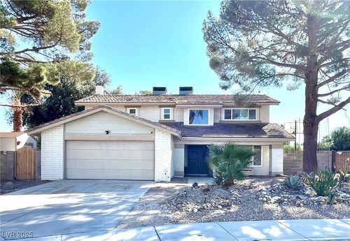 2246 Windsor Dr, Henderson, NV, 89014-3730 | Card Image