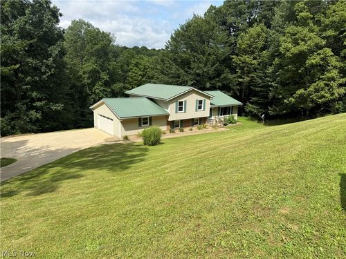 2699 Ruswil Dr, Millersburg, OH, 44654 | Card Image
