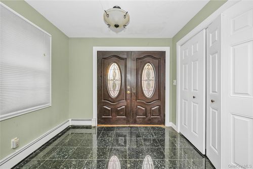 218 Avery Pl, Cedarhurst, NY, 11516-1805 | Card Image