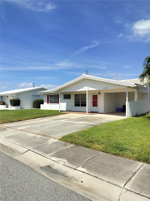 9677 Mainlands Blvd W, Pinellas Park, FL, 33782-3817 | Card Image