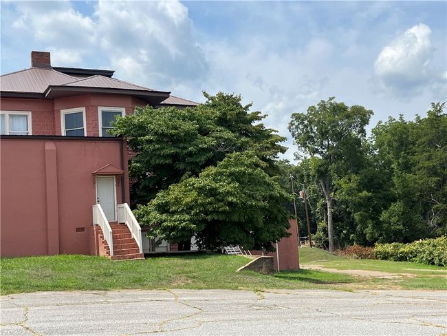 UNIT-201 - 112 W Main St, Home with 0 bedrooms, 0 bathrooms and null parking in Walhalla SC | Image 18