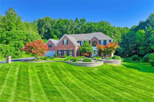 7650 Pine Tree Dr, Victor, NY, 14564-8992 | Card Image