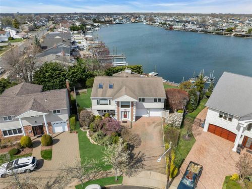 2789 Rita Ct, Bellmore, NY, 11710-5336 | Card Image