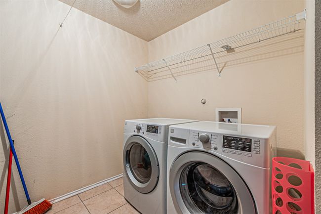 Laundry/pantry | Image 19