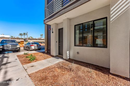5-4220 N 32nd St, Phoenix, AZ, 85018-4700 | Card Image