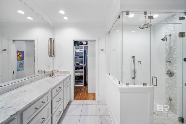 Bathroom | Image 27