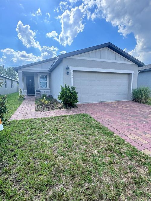 3260 Bella Vista Dr, DAVENPORT, FL, 33897-3626 | Card Image
