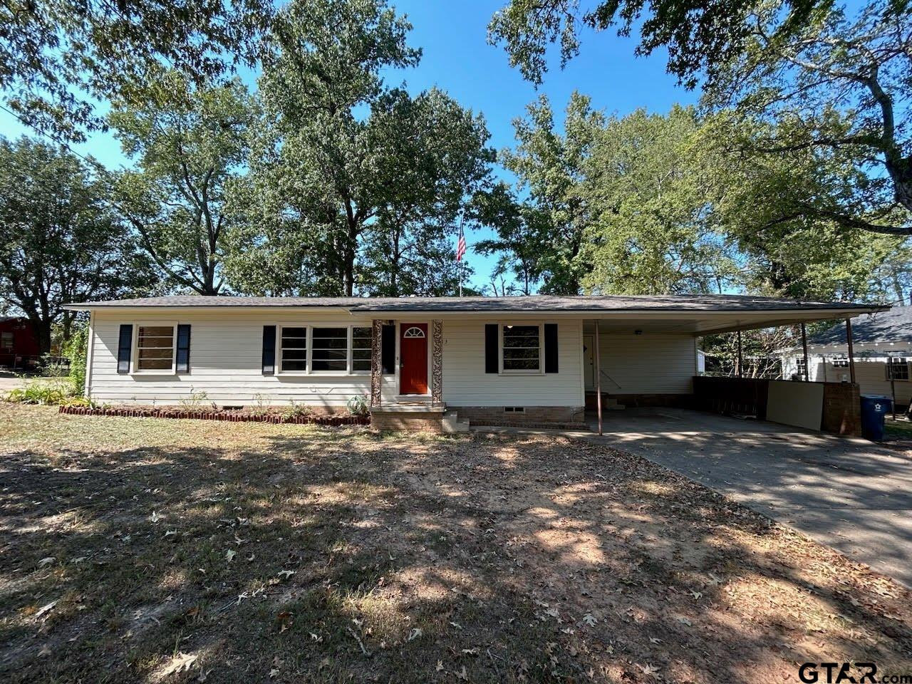 Richards St, Kilgore, TX 75662