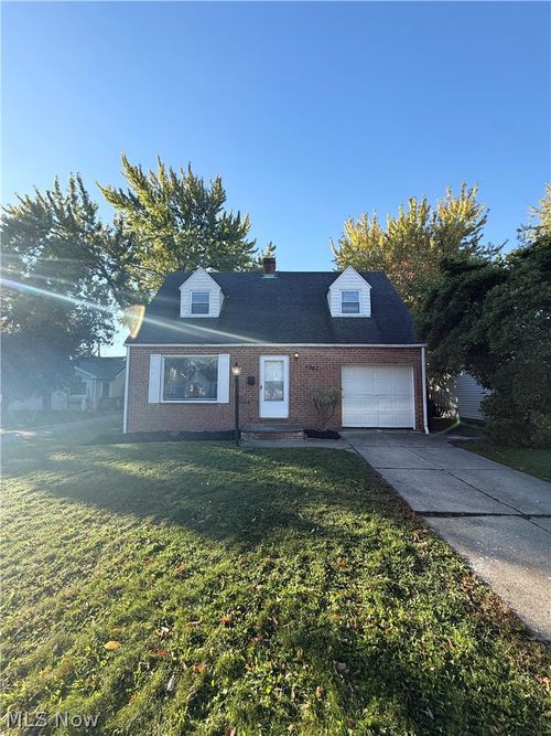 5080 Haverford Drive, Lyndhurst, OH, 44124 | Card Image
