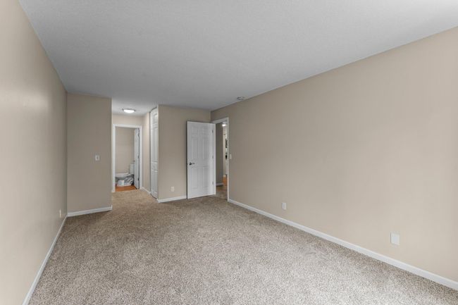 2 Primary closets | Image 15