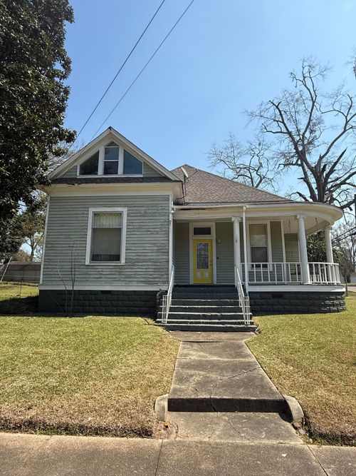 310 S Maple St, Aberdeen, MS, 39730-3214 | Card Image
