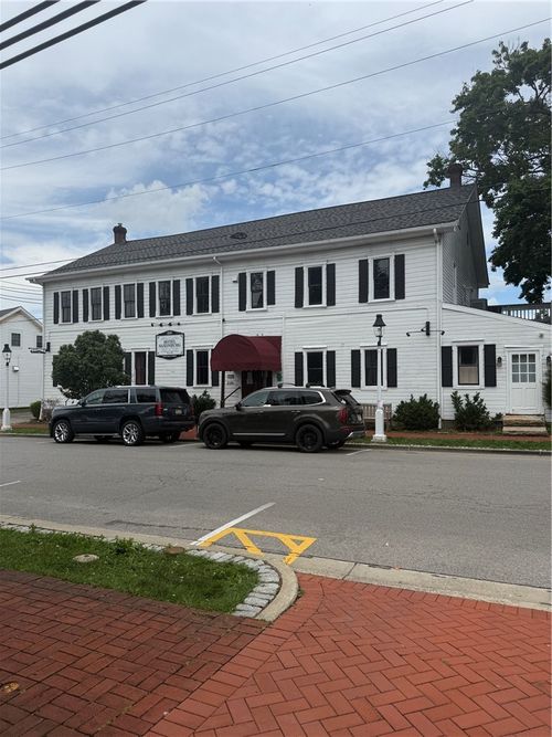 220 W Main St, Saxonburg, PA, 16056-2253 | Card Image