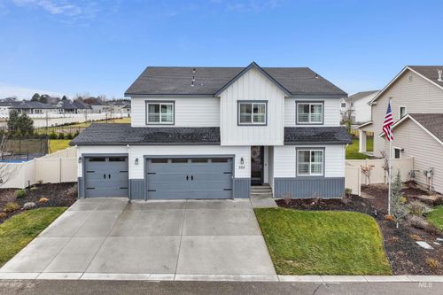 305 E Cusick St, Meridian, ID, 83642-8550 | Card Image