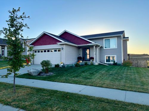 4929 Castleview Dr Nw, Rochester, MN, 55901-2279 | Card Image