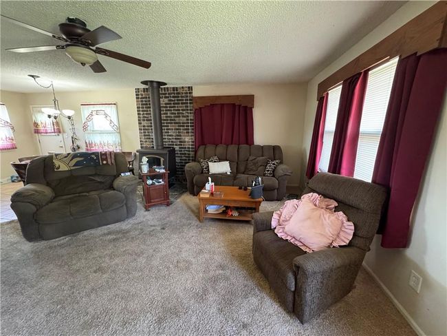 8833 Hickory Ln, House other with 2 bedrooms, 2 bathrooms and null parking in Ozawkie KS | Image 4