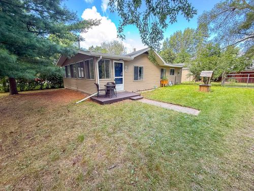 204 Elm St, Houghton Lake, MI, 48629-8821 | Card Image